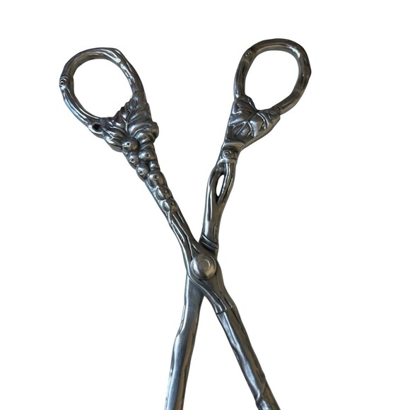 Vintage Arthur Court Designs Grape Pattern Heavy Duty Aluminum Serving Tongs - Picture 4 of 6